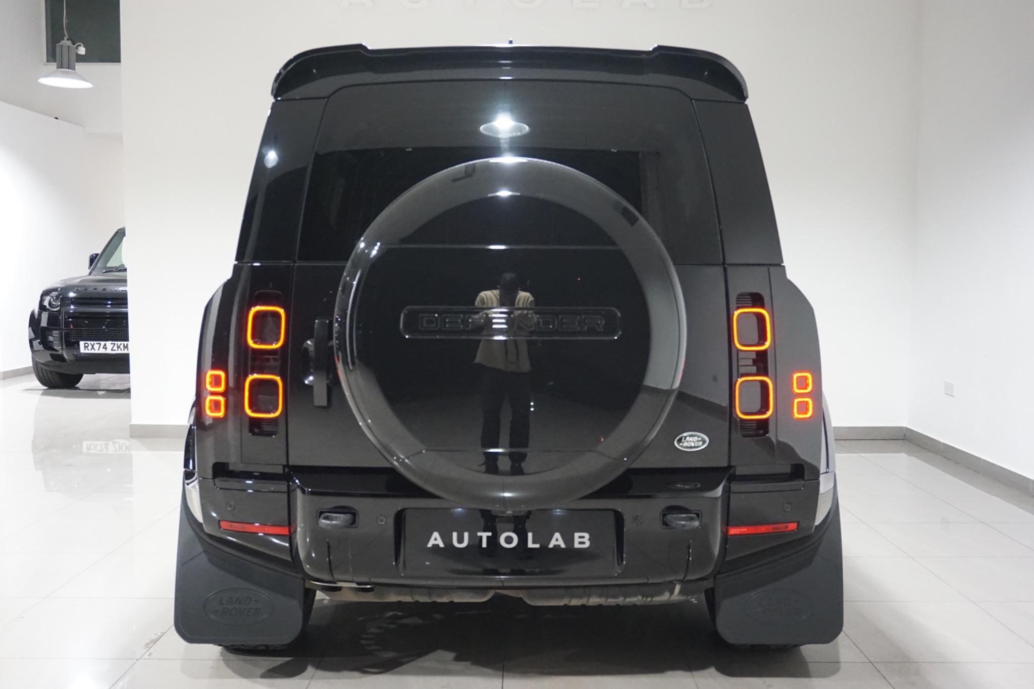 Land Rover Defender 110 3.0 D250 MHEV X-Dynamic HSE Auto 4WD Euro 6 (s/s) 5dr